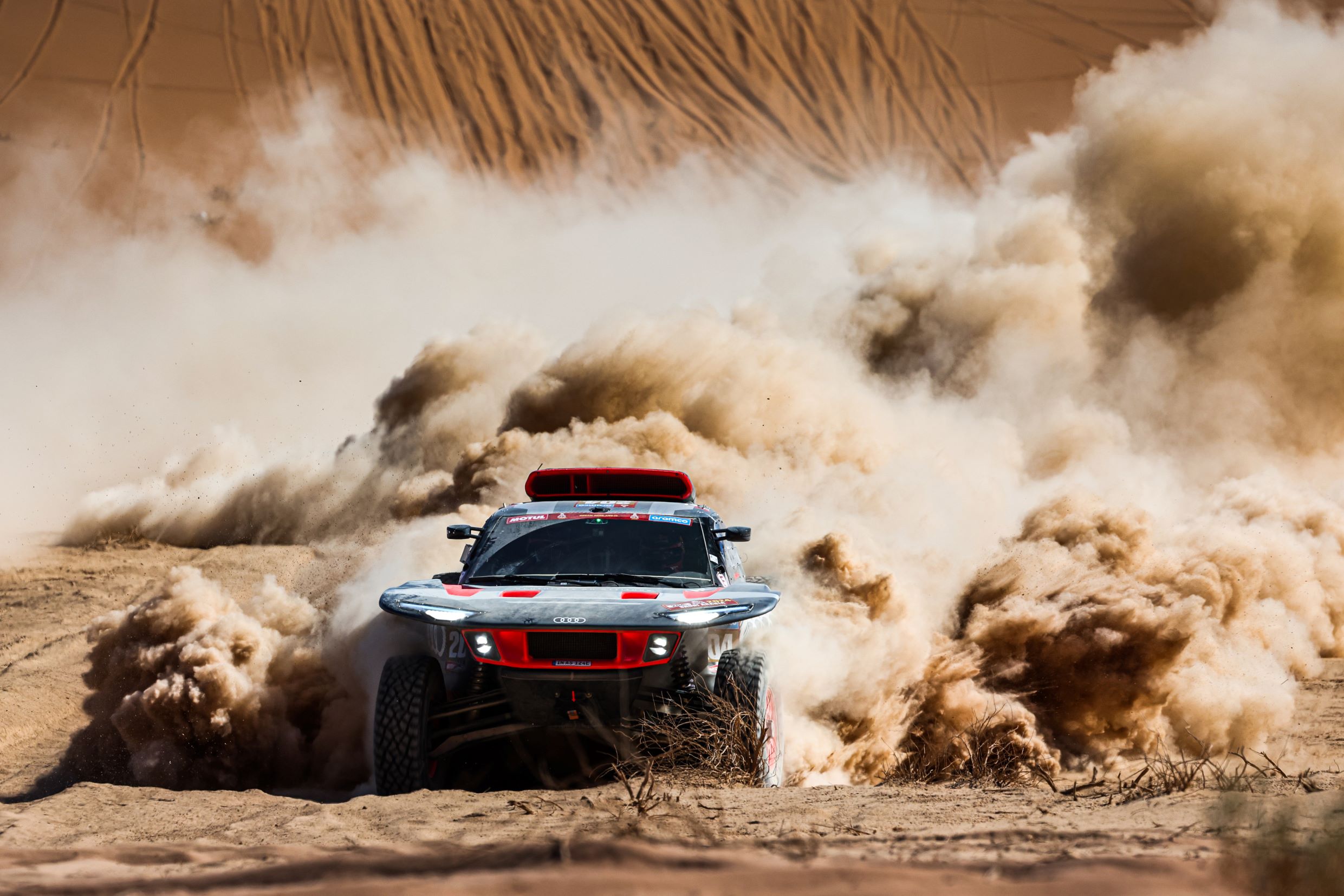 Historyczne zwycięstwo Audi w Rajdzie Dakar - gazoo.pl