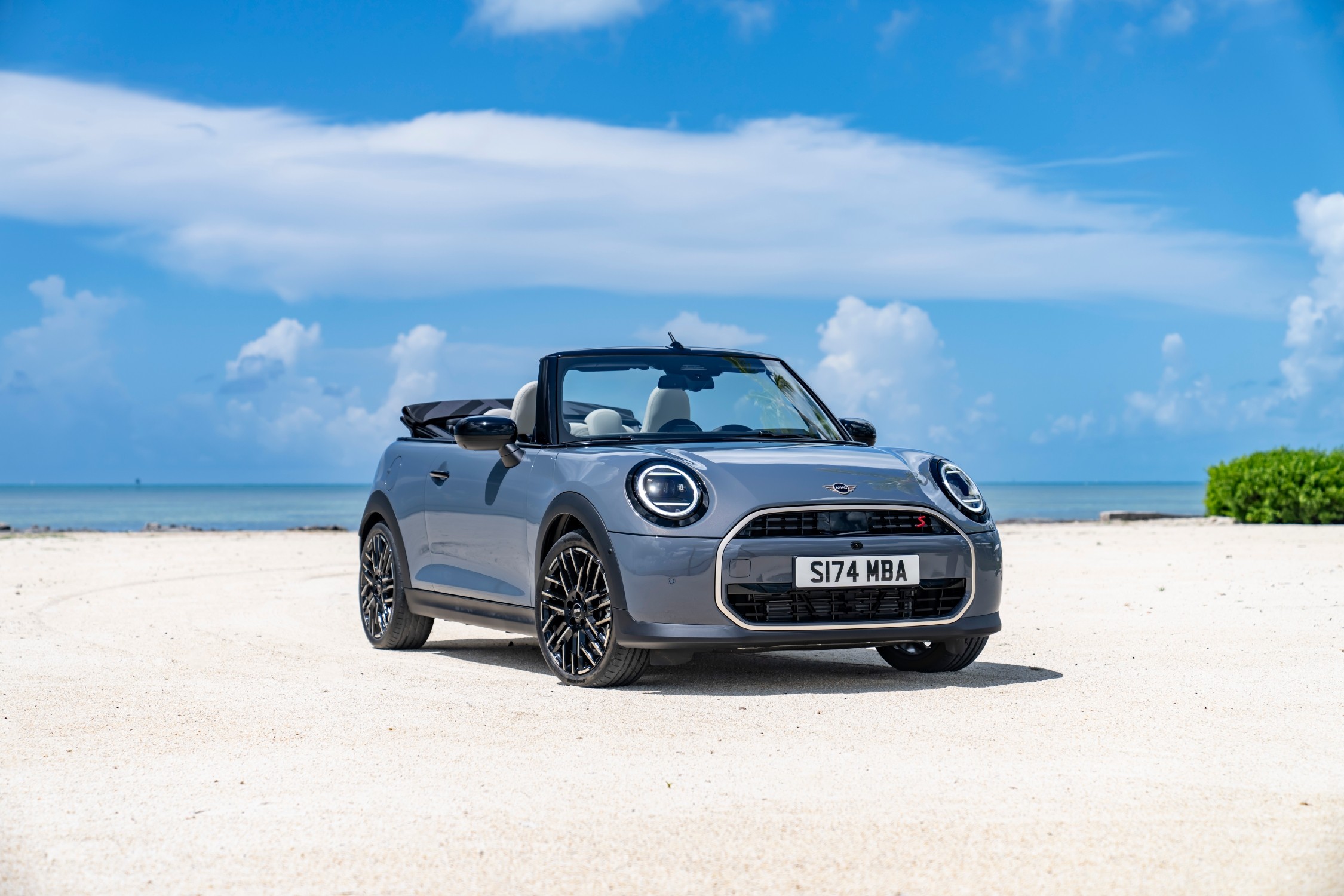 MINI Cooper Cabrio