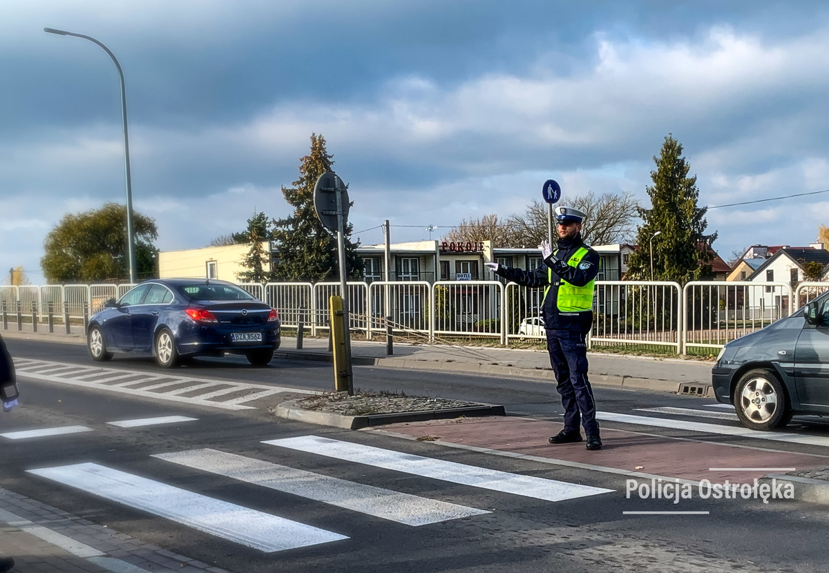 Policjant kierujący ruchem