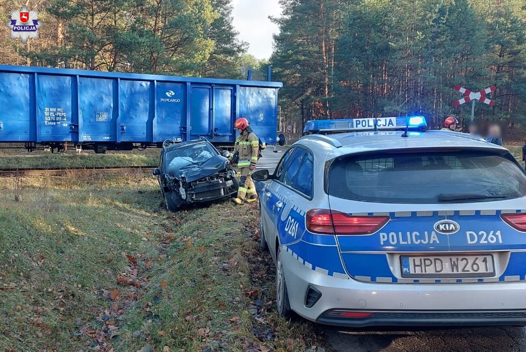 Zderzenie auta z lokomotywą