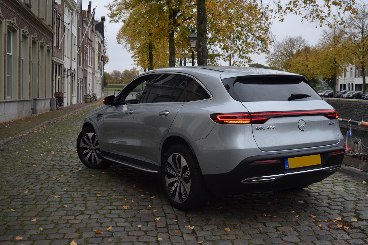 mercedes eqc
