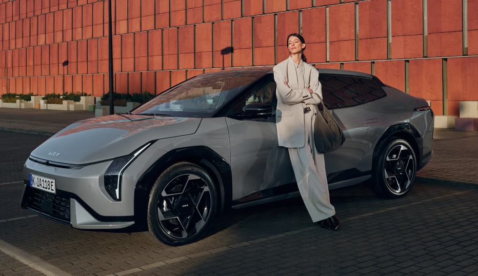 Kia EV4