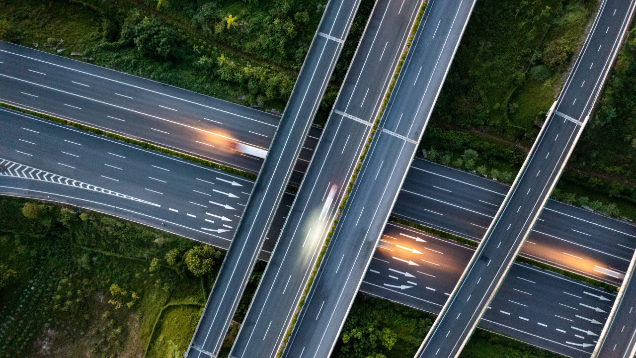 Autostrada fotowoltaiczna - ekologiczne rozwiązanie na drogach