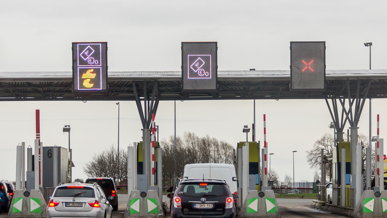Jak płacić za przejazd autostradami A1, A2, A4 w Polsce: Przewodnik