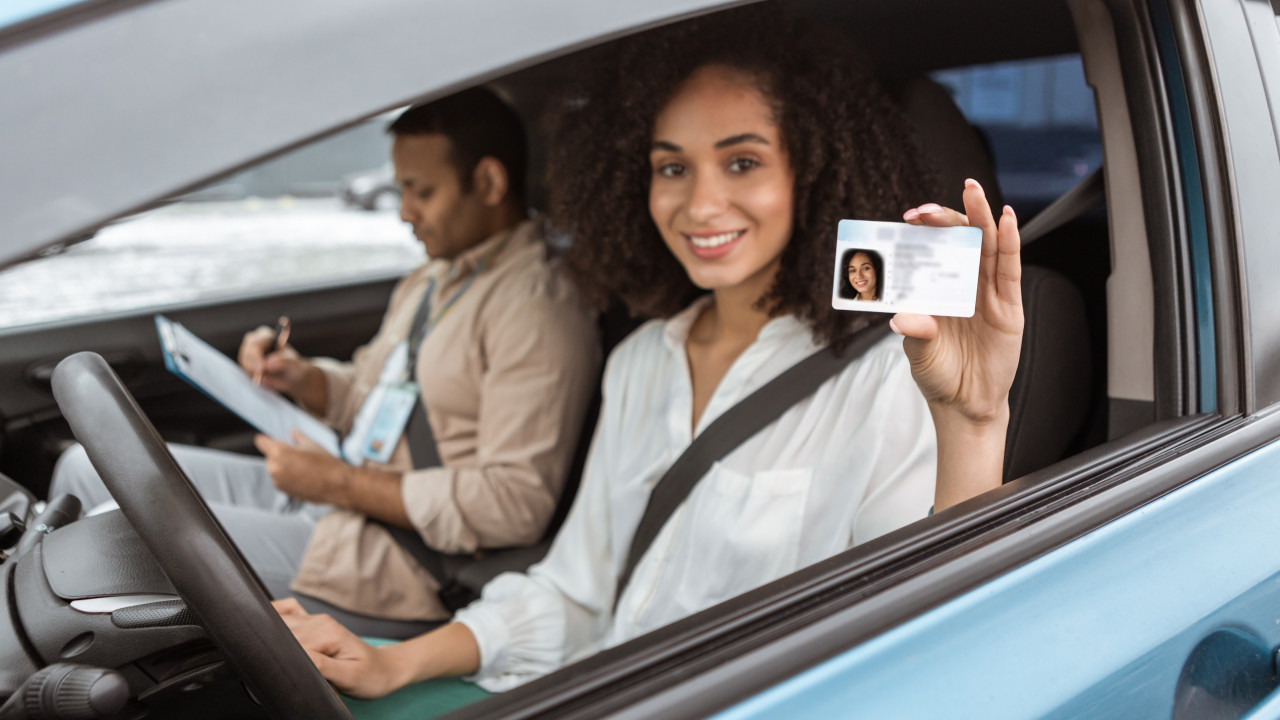 Bezterminowe prawo jazdy – czy i kiedy wymienić?