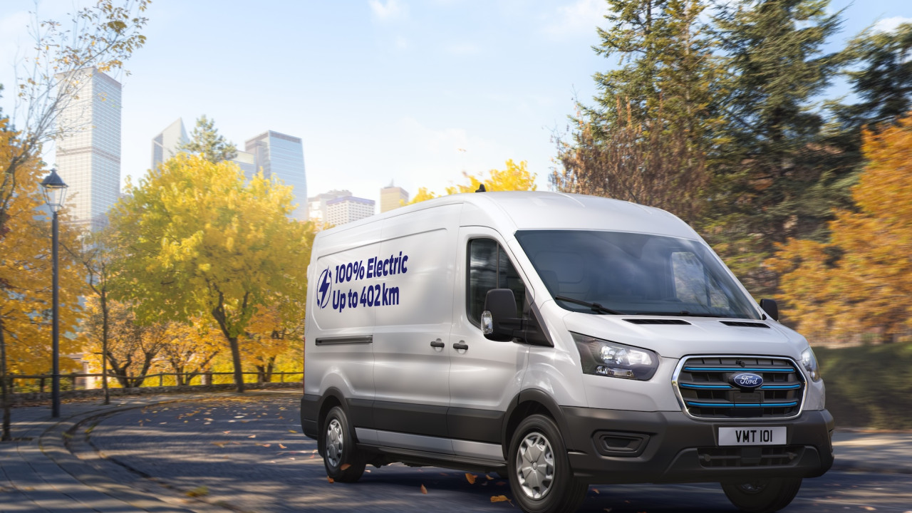 Ford Pro usprawnia E-Transita – lidera segmentu dużych elektrycznych pojazdów dostawczych