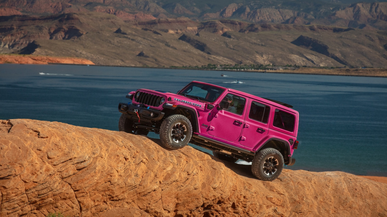 Marka Jeep® po raz pierwszy wprowadza w nowym Jeepie Wranglerze 2024 kolor lakieru Tuscadero