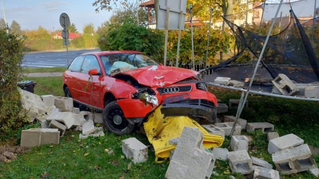 Policyjny pościg za kierowcą z dożywotnim zakazem prowadzenia pojazdów