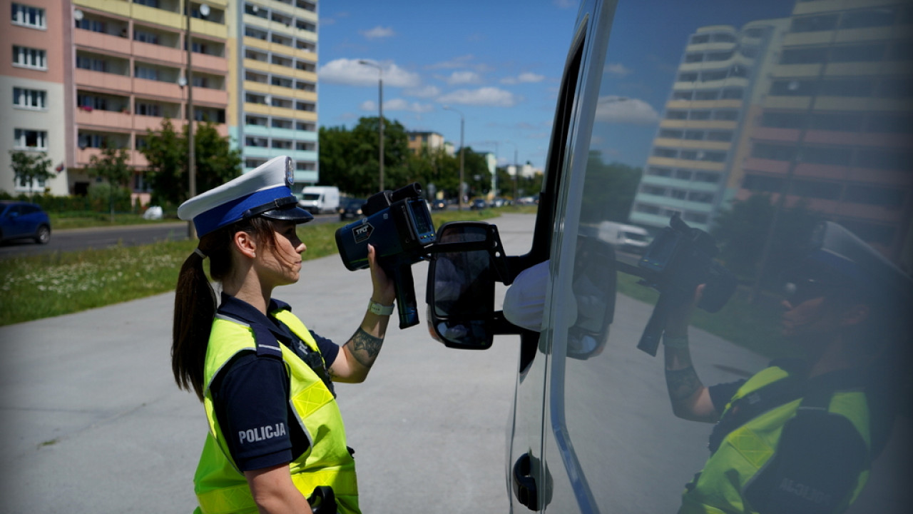 19-letni kierowca pod wpływem marihuany, z sądowym zakazem kierowania i fałszywym prawem jazdy