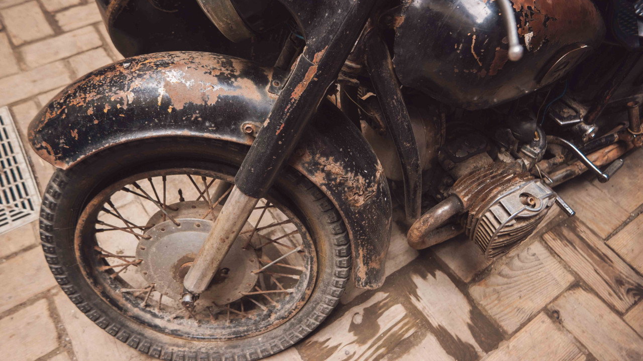 Jak ochronić motocykl przed rdzą przed zimą: kluczowe kroki