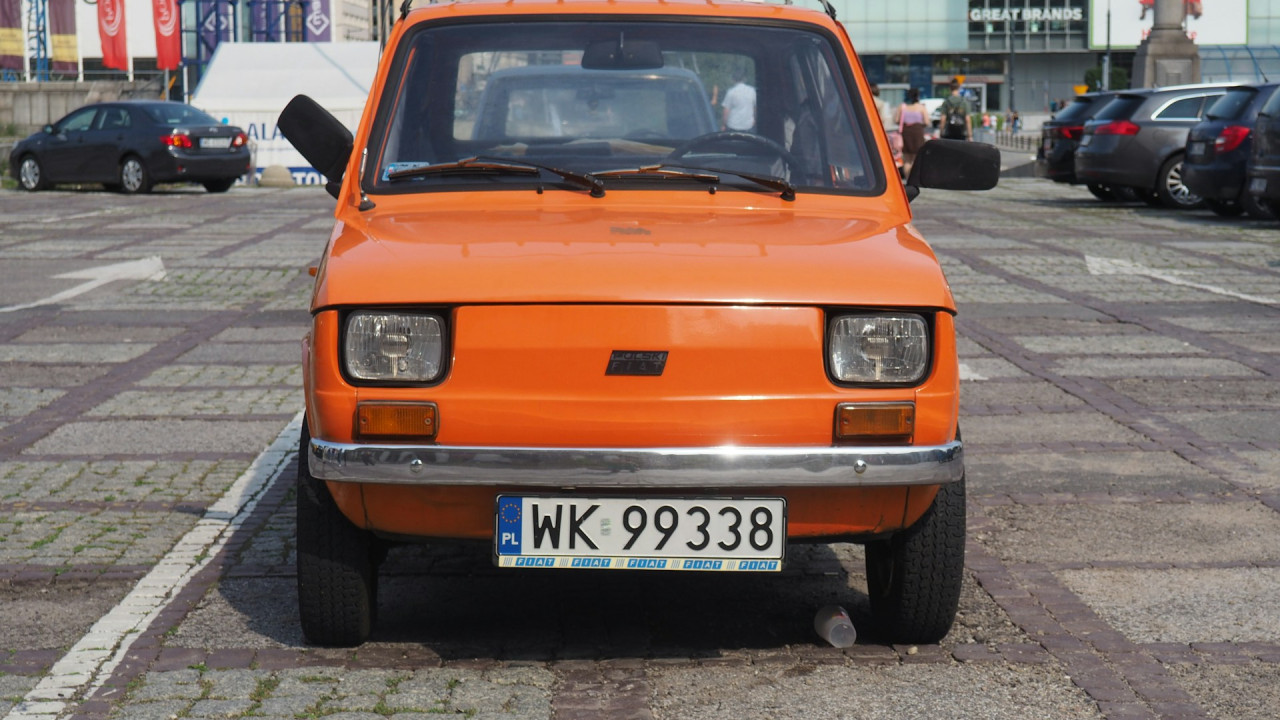 Fiat 126p z zaskakującą tajemnicą w środku