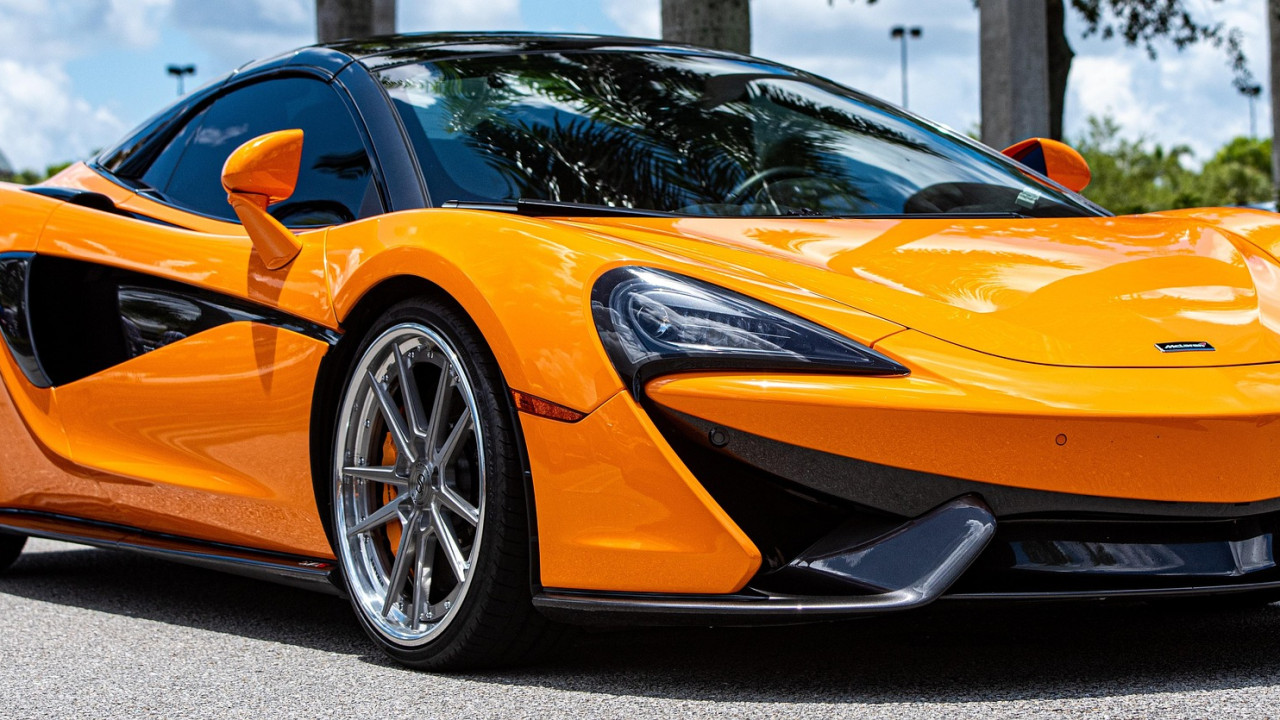 McLaren wprowadza SUV-a: początek rewolucji w motoryzacji?