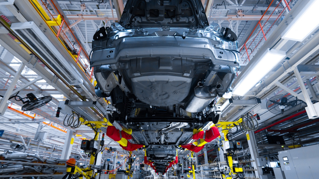 Produkcja Jaguar Land Rover wstrzymana z powodu nagłych problemów