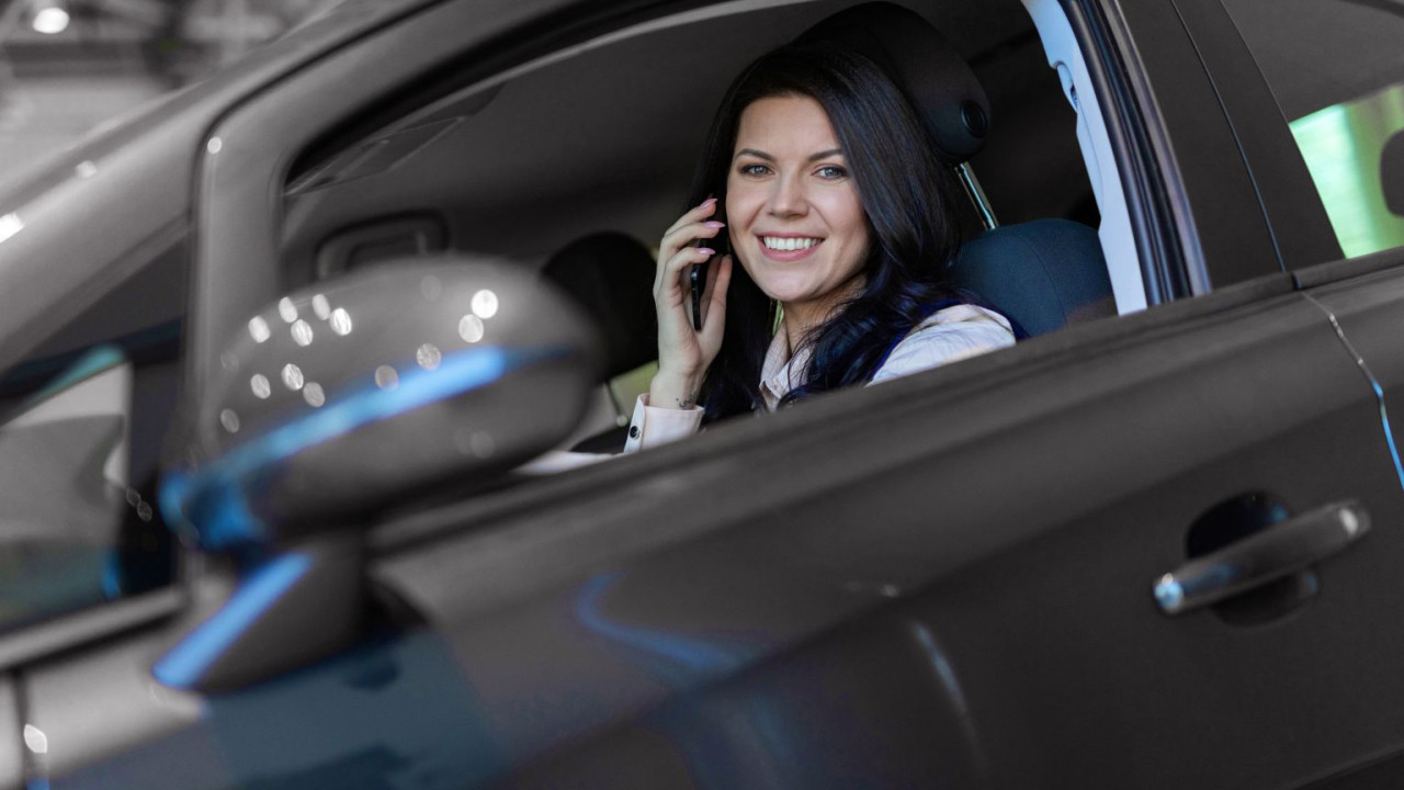 Mandat 500 zł i 12 pkt za popularny nawyk kierowców: akcja policji trwa