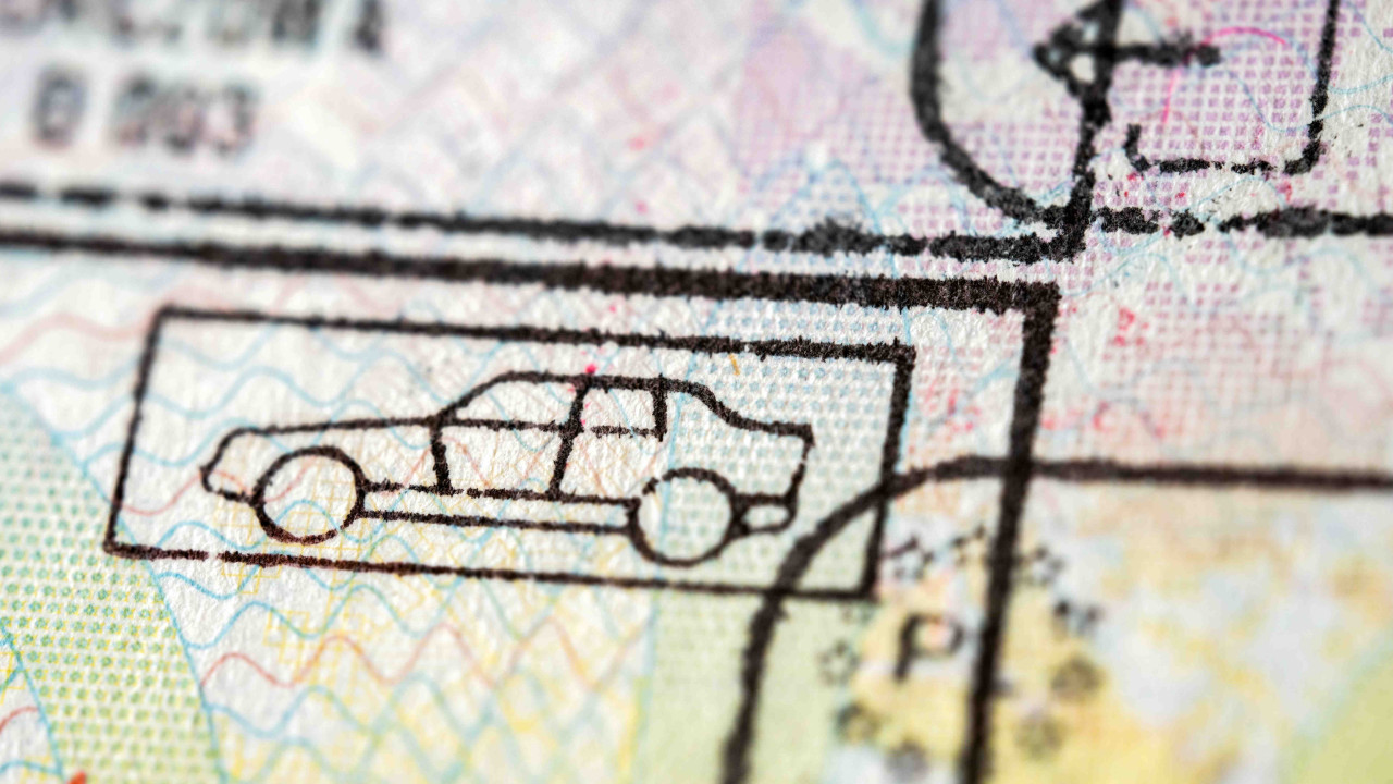 Prawo jazdy z nieistniejącego kraju na granicy: zaskakujący przypadek