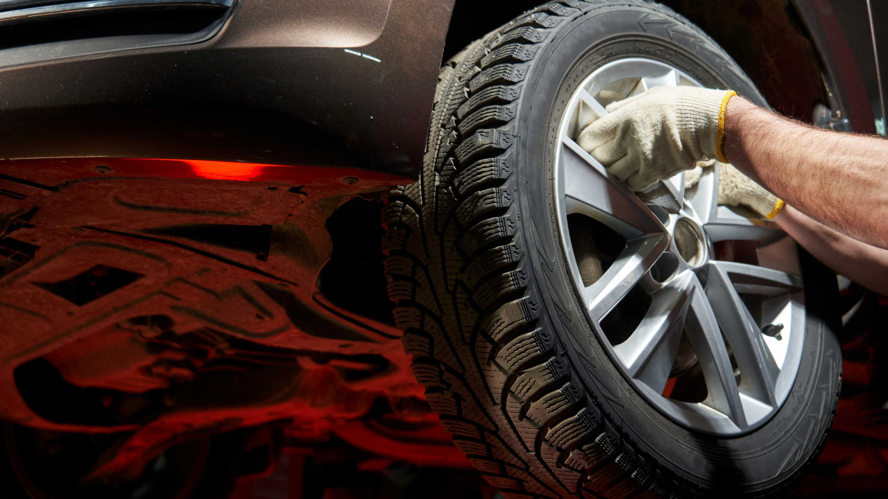 "Opony całoroczne do SUV-ów 2025: Najlepsze i najgorsze modele"