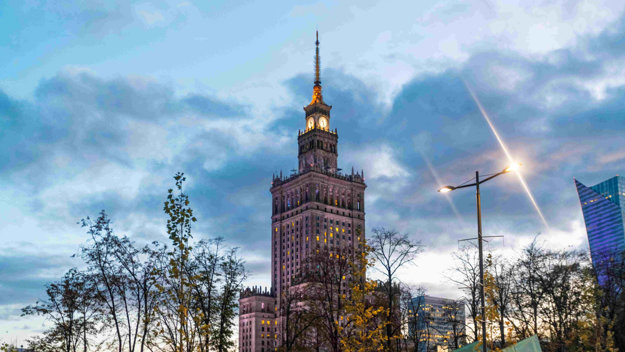 "Słynny srebrny Ford znów na ulicach Warszawy!"