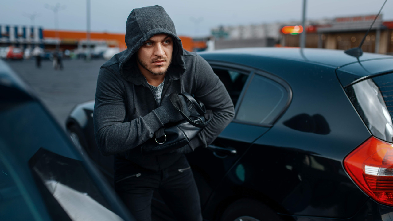 Włamanie do Jaguara Land Rovera kosztowało Brytyjczyków miliardy