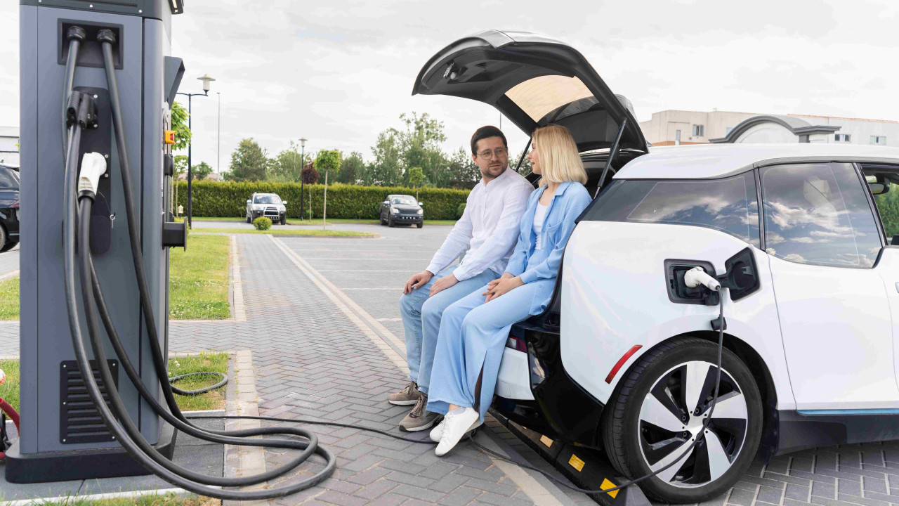 Rekordowy wzrost rejestracji samochodów elektrycznych w Polsce