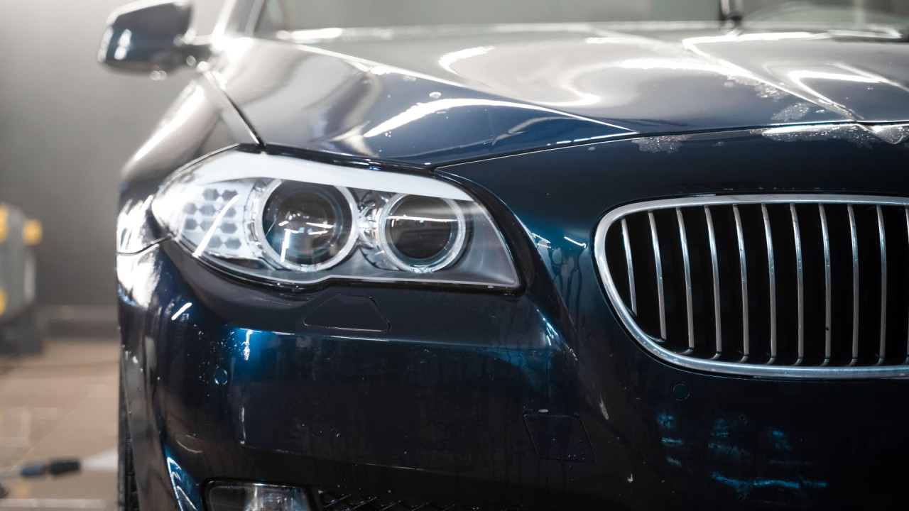 Kierowca BMW omal nie doprowadził do katastrofy na drodze