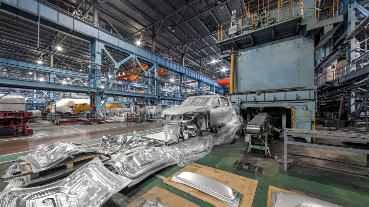 Za dużo fabryk aut w Europie. Chińska ekspansja pogłębia kryzys