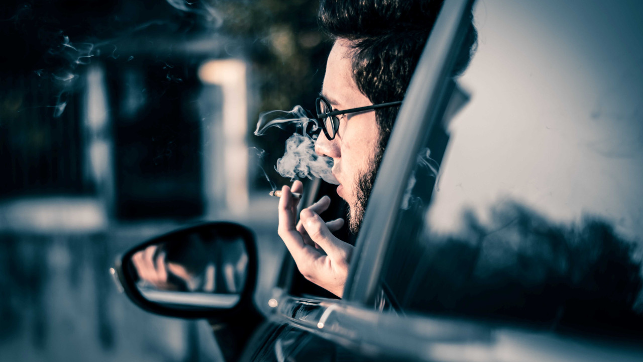 Wrocławscy policjanci zatrzymali 43-latka z nielegalnymi papierosami