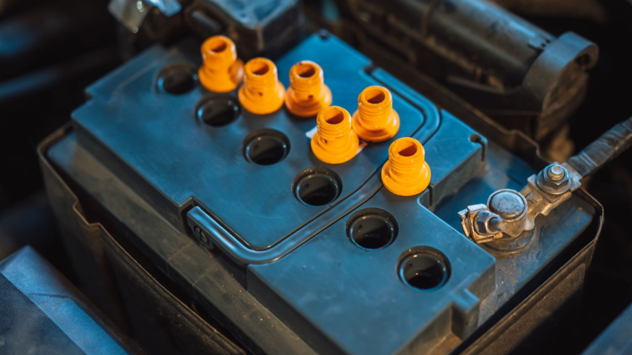 Jak odzyskać energię z wymienionego akumulatora? Sprawdź!