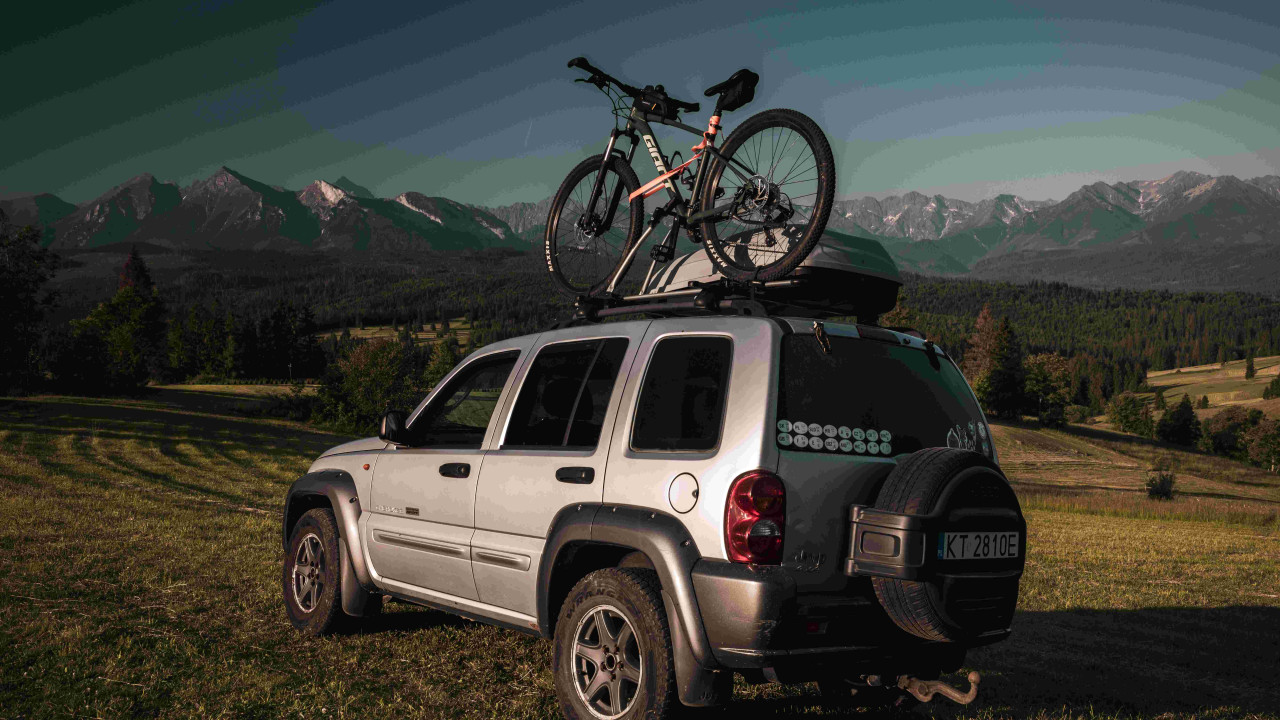 Jeep Avenger liderem sprzedaży we Włoszech, Compass nagrodzony!