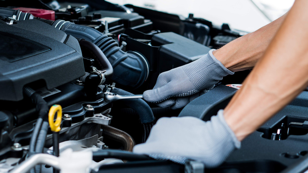 Dlaczego z nawiewu leci zimne powietrze mimo włączonego ogrzewania?