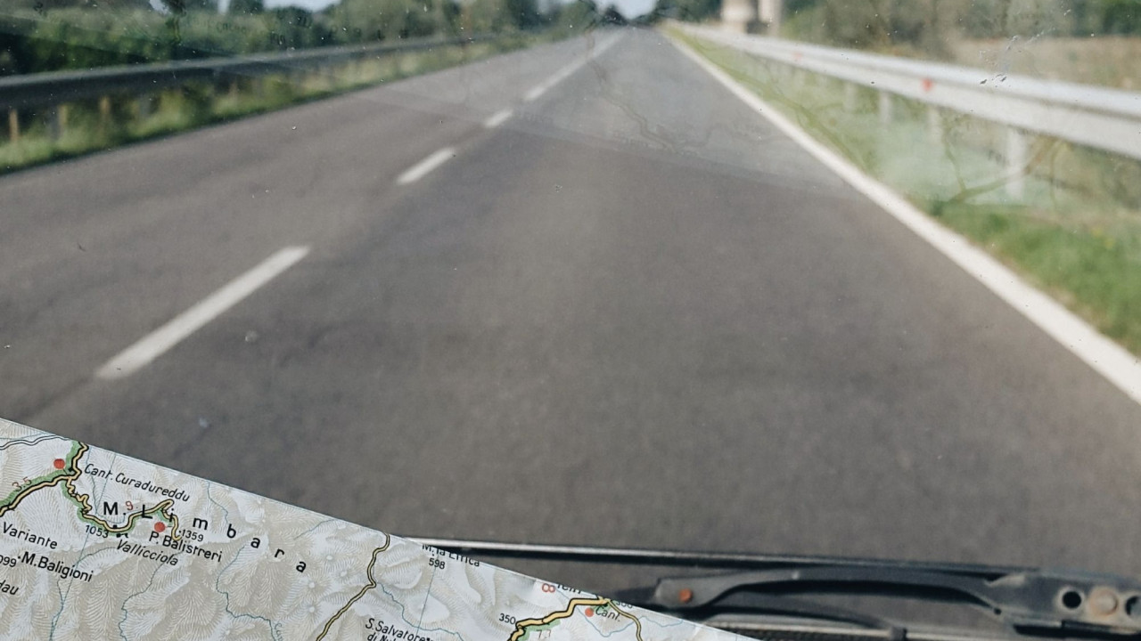 Twórcy symulatora życia apelują o wstrzymanie nietypowych recenzji