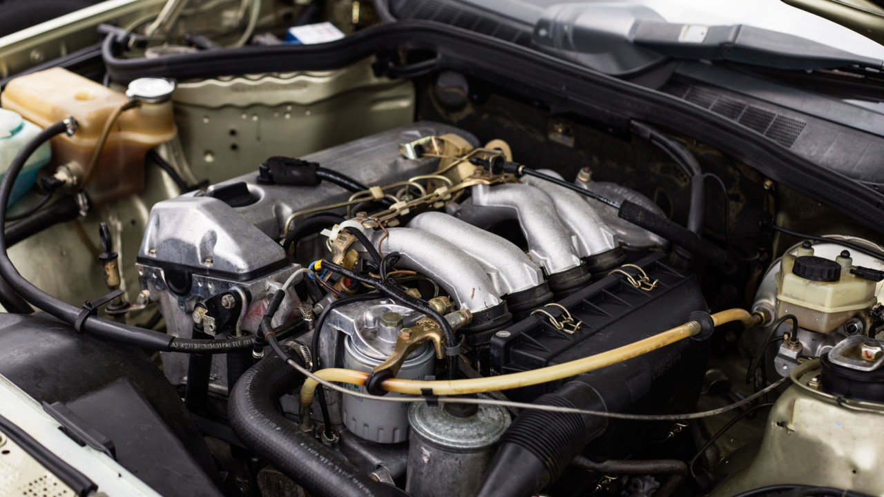 Zakaz silników spalinowych w 2035 r. pod znakiem zapytania