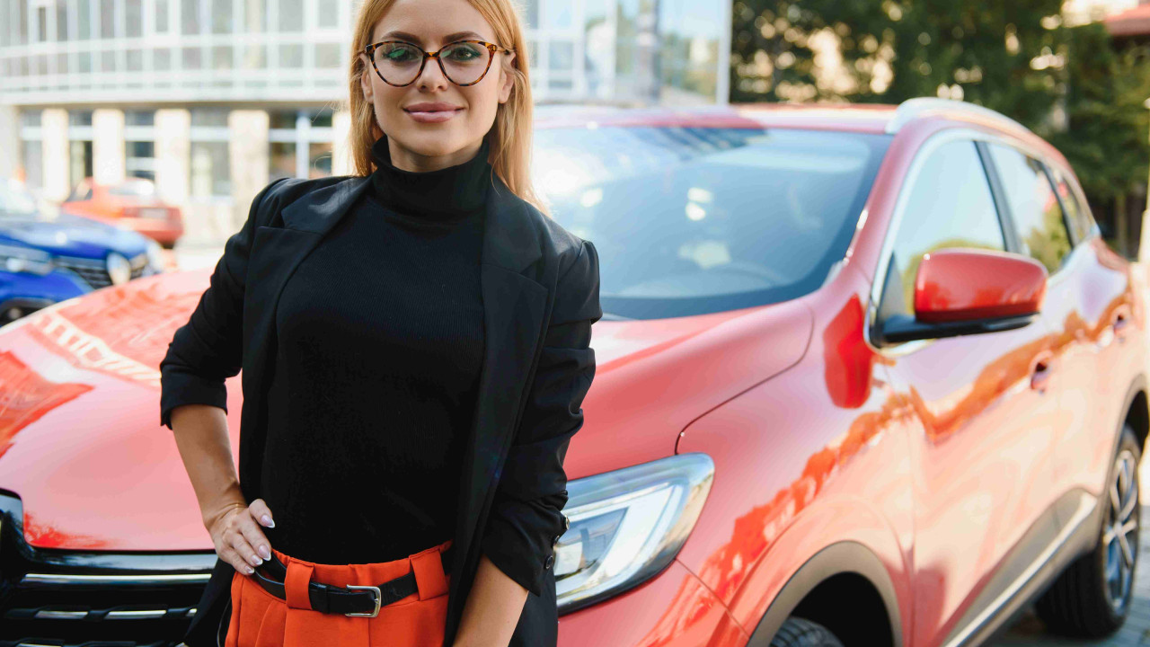 Dacia Striker bez kamuflażu: Nerwowe napięcie w salonach dealerskich