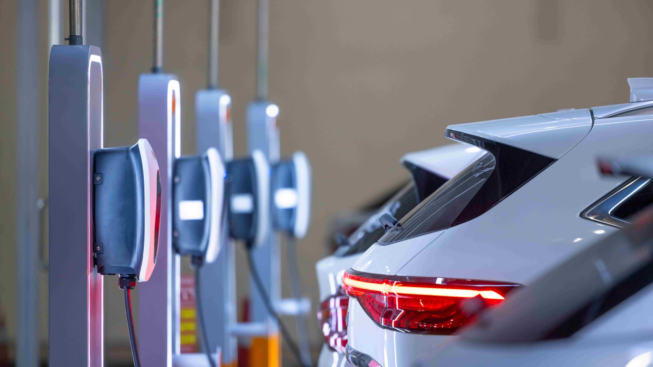 Rewolucyjna technologia z Japonii: czy to koniec silników spalinowych?