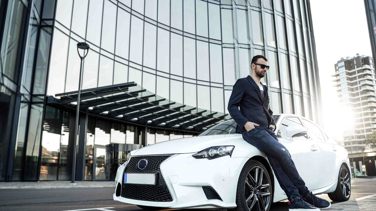 Lexus ujawnia sposób na oszczędną jazdę