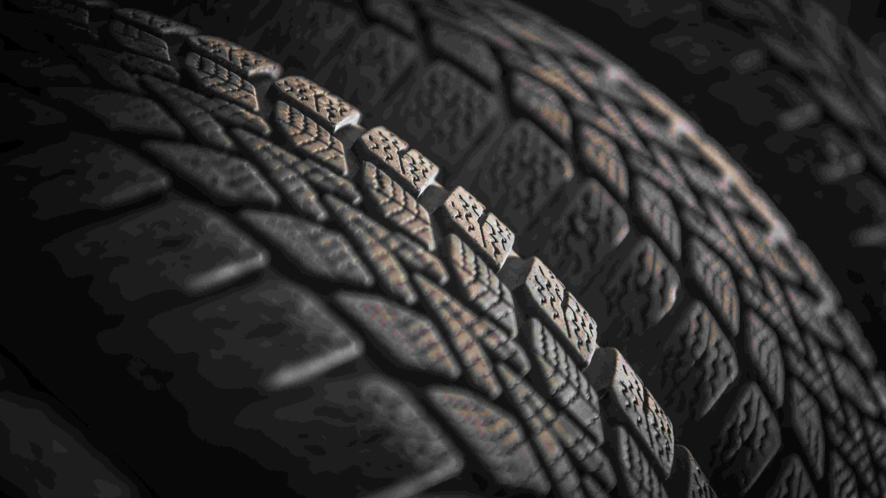 Kiedy wymienić opony na letnie: teraz czy poczekać?