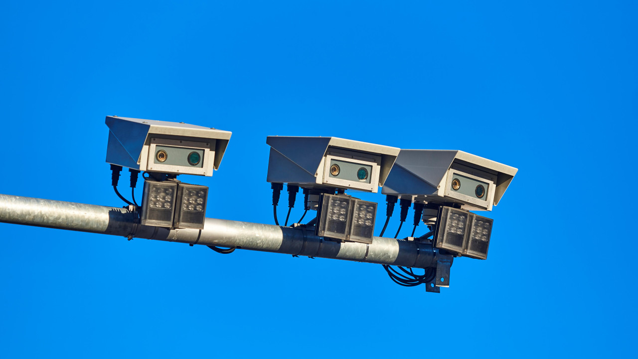 Znienawidzony fotoradar w Polsce ponownie zniszczony mimo monitoringu