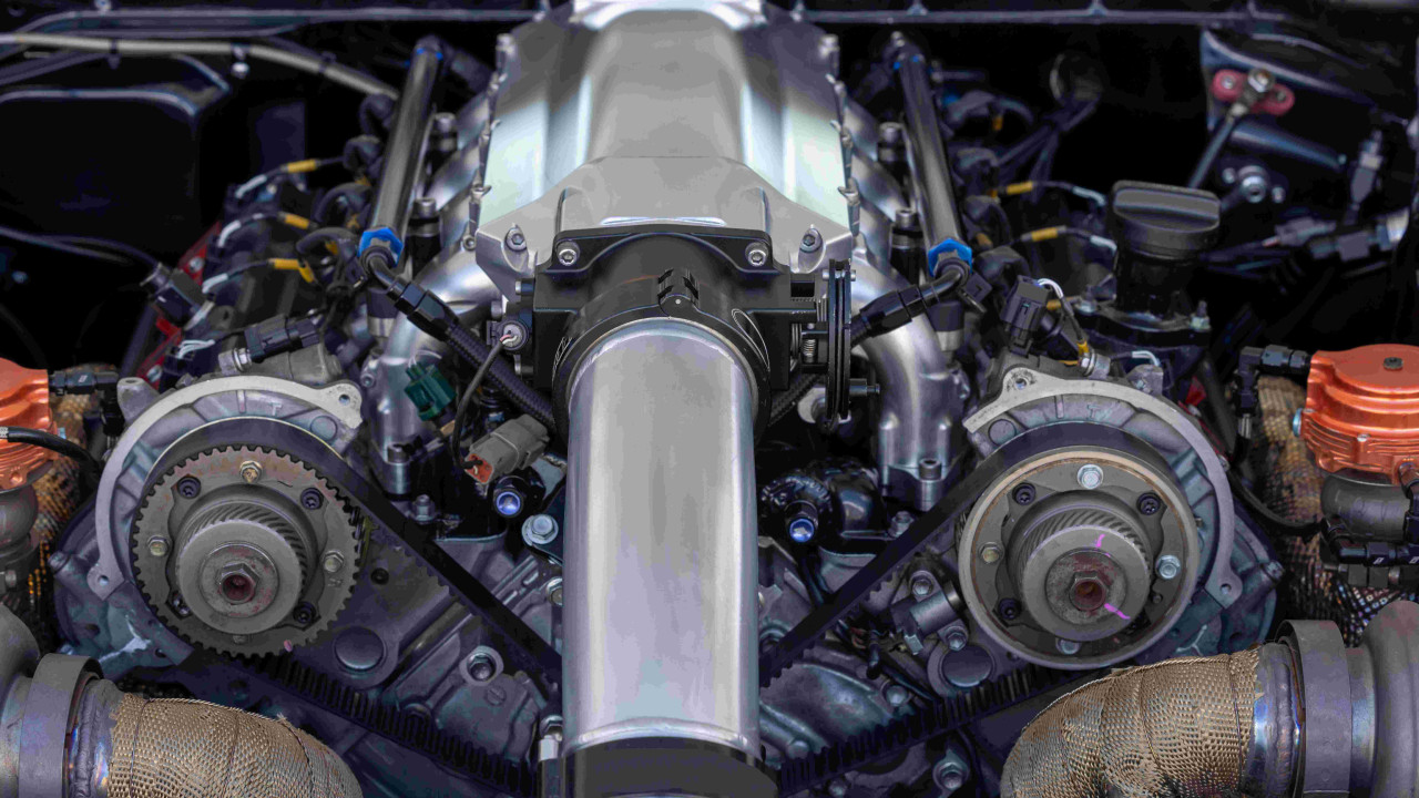 Czy nowe AMG dorówna emocjom silnika V8 bez wielkiego ekranu?