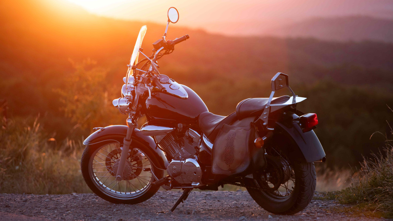 Motocykl zamiast auta: Rosnący trend w Polsce i sposób na korki