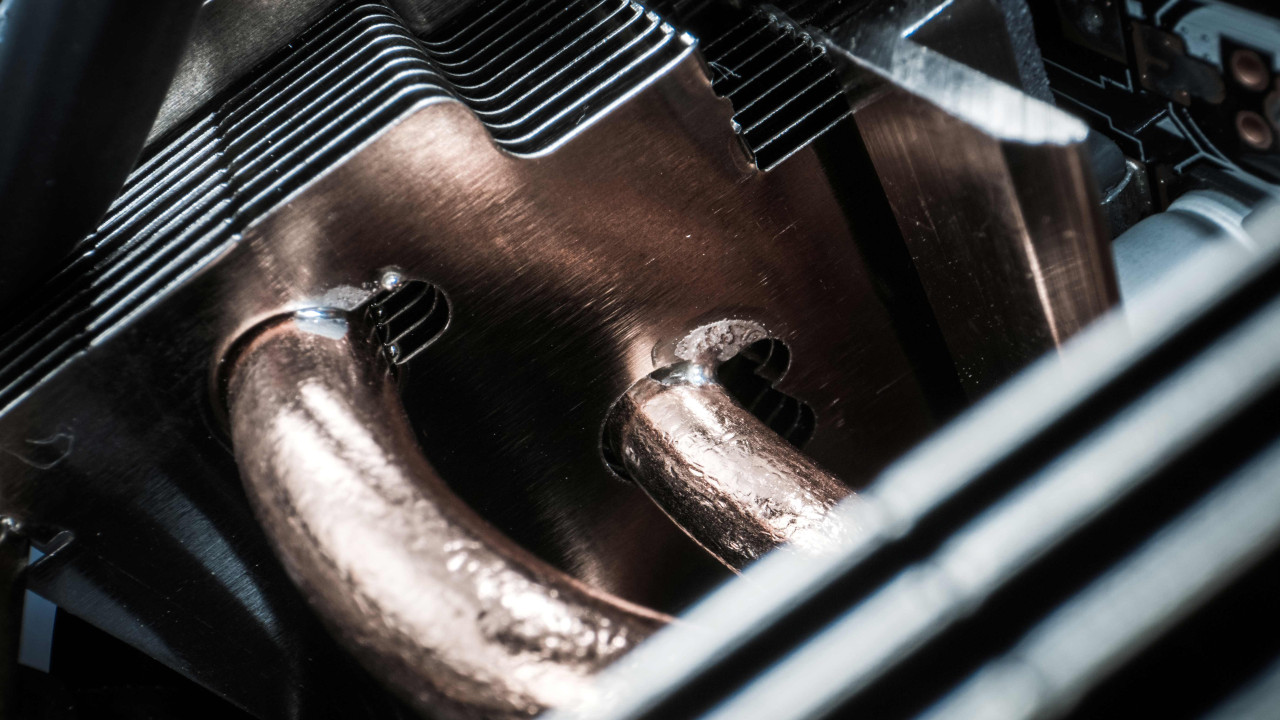 Karton przed chłodnicą: czy klasyczny trik na mróz nadal działa?