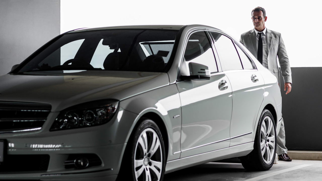 Mercedes po 15 latach: Kiedy poddawały się kluczowe części auta?