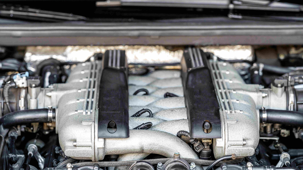 Audi Żegna Się z Legendarnym Silnikiem: Normy Emisji i Elektromobilność