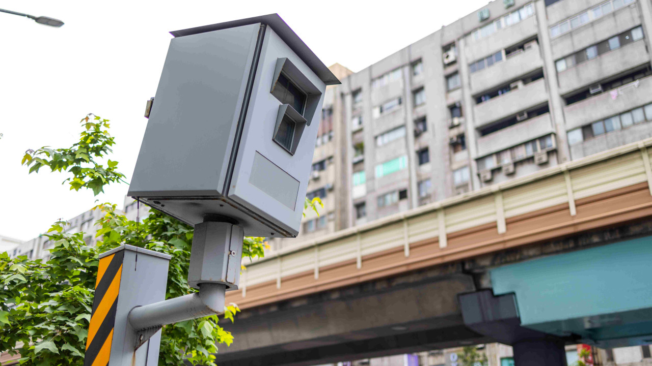 Fotoradary nieskuteczne: System kontroli prędkości z lukami