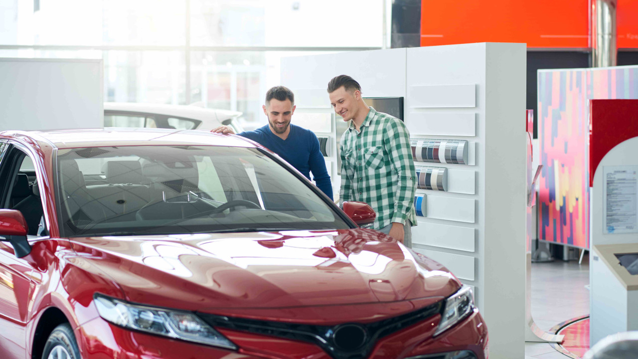 Toyota inwestuje miliard dolarów, potencjalna zmiana rynku samochodów
