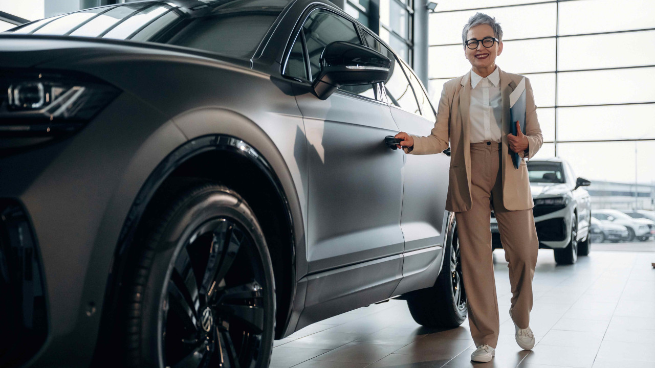 Nowe Audi Q7 2027: Klasyczny styl i imponująca moc ujawnione!