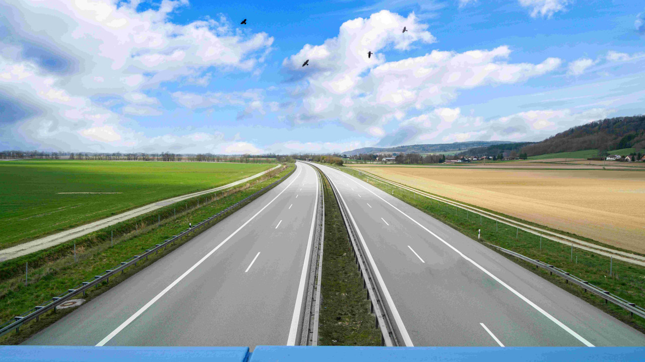 Konieczna rozbiórka: 14-letni odcinek autostrady do demontażu