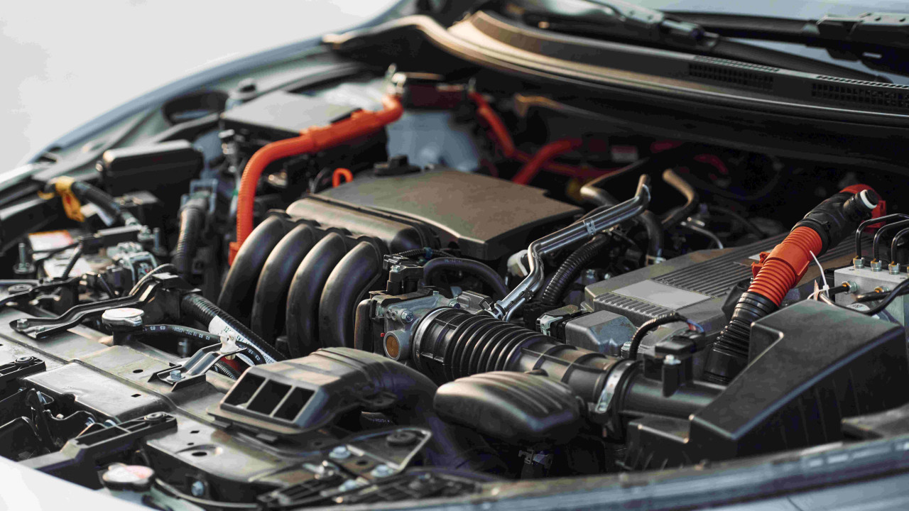 Niepozorny model Toyoty zaskakuje polskim akcentem pod maską
