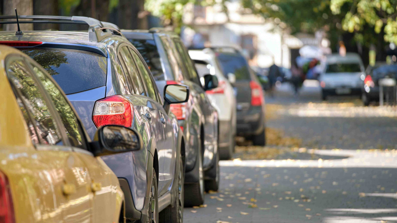 Pomyłka w numerze przy płatności za parking: czy grozi kara?