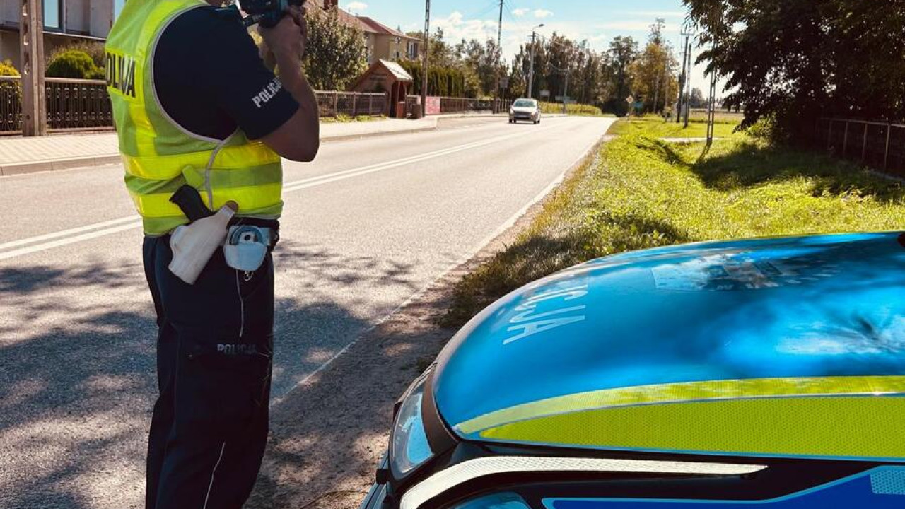 Jechał 106 km/h w obszarze zabudowanym. Stracił prawo jazdy i dostał 1500 zł mandatu