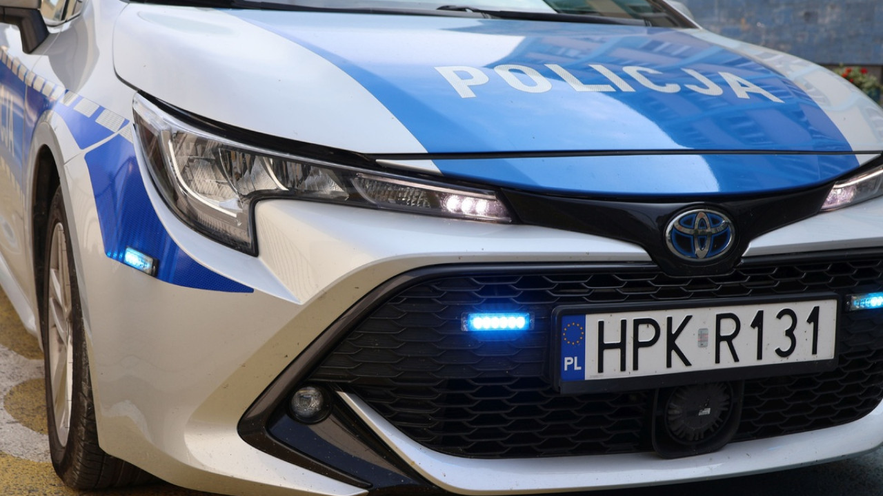 Nietrzeźwy kierowca przyjechał z dostawą. Miał dożywotni zakaz prowadzenia
