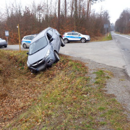 55-latek był tak pijany, że wjechał do rowu